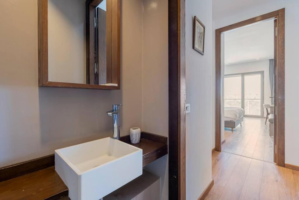 Luxury Apartment At Corniche , Seaview Close Beach Kazablanka Dış mekan fotoğraf